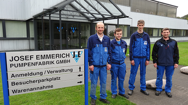 from left to right: production manager and training supervisor Frank Larscheid, Niklas Michels, Julian Engel, IT-manager and training supervisor Harald Hermes